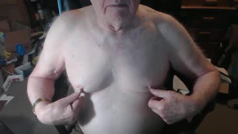 Snapshot of sjbottomboi chatting on 11-12-25, 11:58 sjbottomboi online show from 11-12-25, 11:58