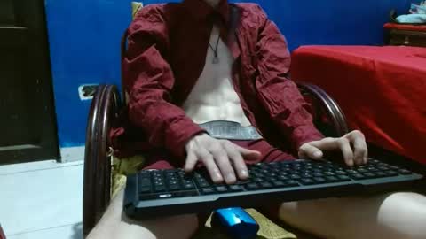 Snapshot of sk8sir chatting on 05-31-26, 03:41 sk8sir online show from 05-31-26, 03:41