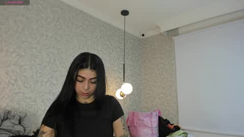 Snapshot of skailyn_angels chatting on 10-30-25, 06:08 SKAILYN ANGELS online show from 10-30-25, 06:08