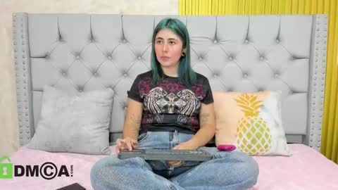 Skarlet online show from 11-28-25, 06:32