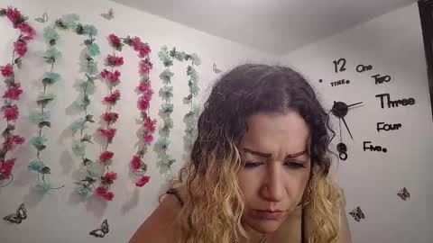 Snapshot of skarleth_diaz chatting on 09-21-25, 03:02 SKARLETH online show from 09-21-25, 03:02