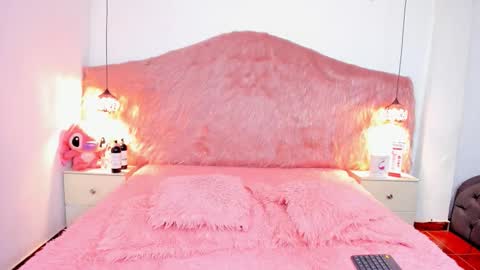 Snapshot of skarletruiz chatting on 02-13-26, 10:55 skarletruiz online show from 02-13-26, 10:55