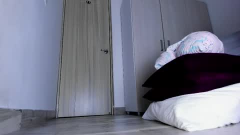 Skarlet online show from 11-04-25, 03:38