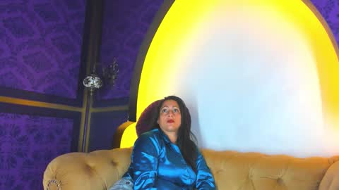 Snapshot of skarlettbarnes chatting on 01-14-26, 12:00 skarlettbarnes online show from 01-14-26, 12:00