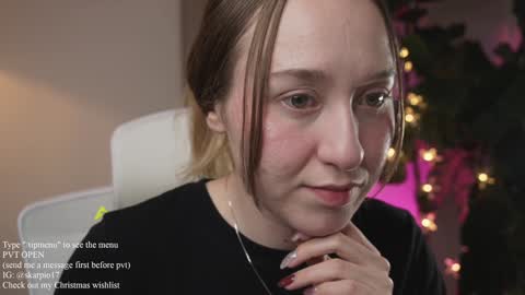 Im Scarlett  ONLINE  5pm-10pm NYC time  online show from 12-17-24, 12:34