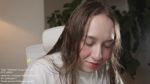 Im Scarlett  ONLINE  5pm-10pm NYC time  online show from 12-17-24, 10:22