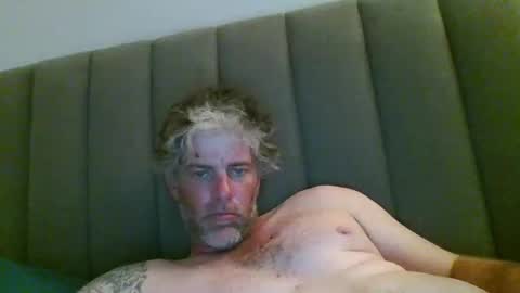 Snapshot of skataz89999 chatting on 12-04-25, 01:20 AJAY online show from 12-04-25, 01:20