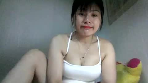 Snapshot of skie1111 chatting on 05-13-26, 12:52 Shie online show from 05-13-26, 12:52