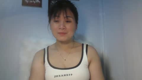 Snapshot of skie1111 chatting on 05-29-26, 02:04 Shie online show from 05-29-26, 02:04
