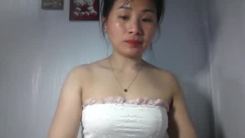 Snapshot of skie1111 chatting on 06-05-26, 05:14 Shie online show from 06-05-26, 05:14