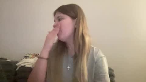 Snapshot of skiimaskabby chatting on 01-10-26, 09:41 skiimaskabby online show from 01-10-26, 09:41