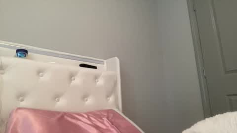 Snapshot of skiimaskabby chatting on 03-05-26, 07:54 skiimaskabby online show from 03-05-26, 07:54