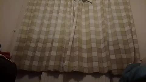 Snapshot of skimmer70z chatting on 11-04-25, 10:09 skimmer70z online show from 11-04-25, 10:09