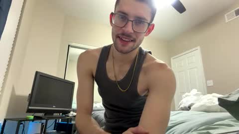 Snapshot of skinndick214 chatting on 01-19-26, 12:20 daddy online show from 01-19-26, 12:20