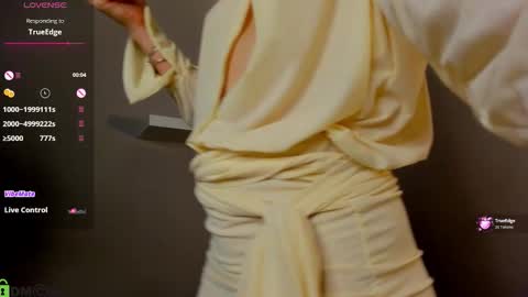 Alice GMT 2 Mon Tues Thur Fri Sun  0300am-0900am  online show from 03-07-26, 01:13