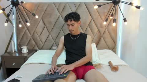 skinny jean  online show from 04-15-26, 09:04