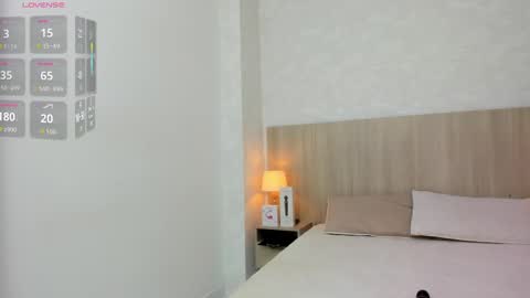 Snapshot of skinny_lilly chatting on 11-14-25, 11:42 lilly online show from 11-14-25, 11:42