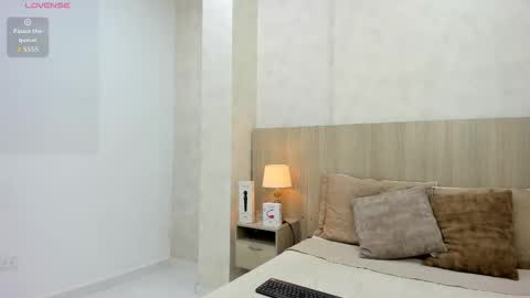 Snapshot of skinny_lilly chatting on 11-29-25, 07:28 lilly online show from 11-29-25, 07:28