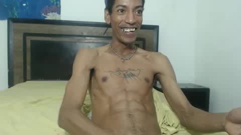 Snapshot of skinny_long_cock chatting on 04-05-26, 01:14 Albert online show from 04-05-26, 01:14