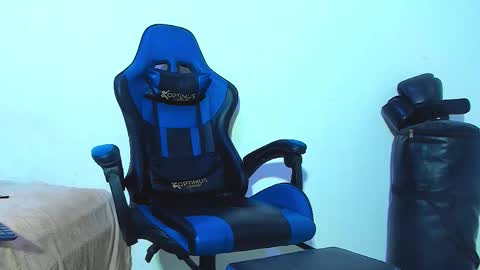 Snapshot of skinny_marked chatting on 12-21-25, 11:34 skinny marked online show from 12-21-25, 11:34