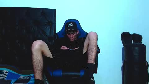 Snapshot of skinny_marked chatting on 01-17-26, 06:33 skinny marked online show from 01-17-26, 06:33