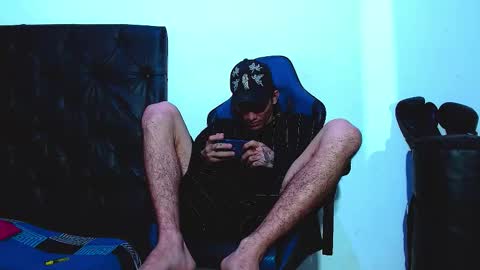 Snapshot of skinny_marked chatting on 01-19-26, 01:53 skinny marked online show from 01-19-26, 01:53