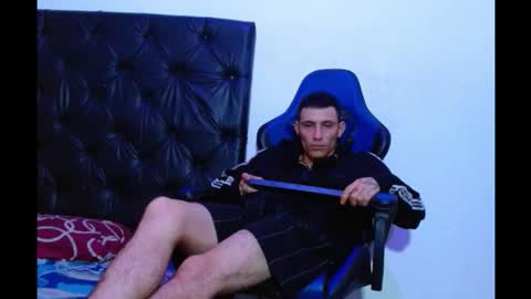 Snapshot of skinny_marked chatting on 02-06-26, 06:22 skinny marked online show from 02-06-26, 06:22