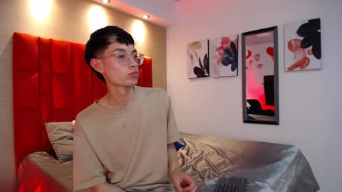 Snapshot of skinny_office chatting on 03-03-26, 08:15 David online show from 03-03-26, 08:15