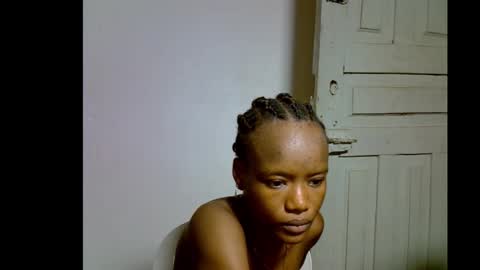 Snapshot of skinnybeauty1 chatting on 01-15-26, 07:28 Linda independent model online show from 01-15-26, 07:28