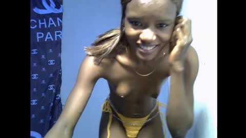 Snapshot of skinnybeauty1 chatting on 02-24-26, 07:45 Linda independent model online show from 02-24-26, 07:45