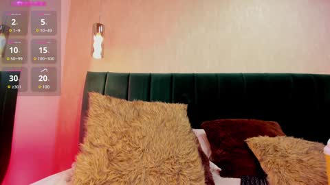 Snapshot of skinnydoll_1 chatting on 12-12-24, 03:16 Mila online show from 12-12-24, 03:16