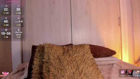 Snapshot of skinnydoll_1 chatting on 01-22-25, 07:13 Mila online show from 01-22-25, 07:13