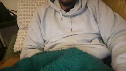 Snapshot of skinnyguyfun chatting on 05-04-26, 11:34 skinnyguyfun online show from 05-04-26, 11:34