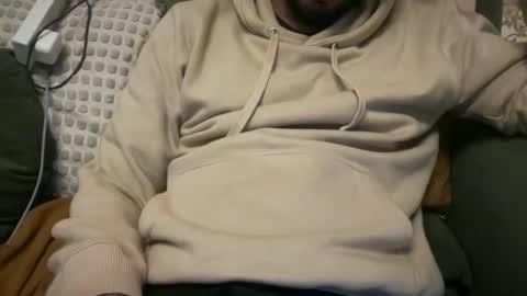 Snapshot of skinnyguyfun chatting on 06-10-26, 11:13 skinnyguyfun online show from 06-10-26, 11:13