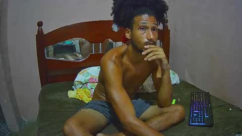 Skinny Latin Man online show from 12-04-24, 07:39