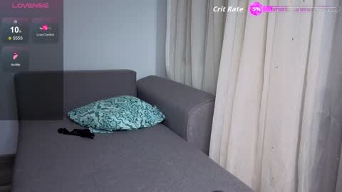 Snapshot of skinnymode chatting on 11-03-25, 05:03 SkinnyMode online show from 11-03-25, 05:03