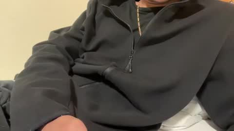 Snapshot of skinnypapi chatting on 11-19-25, 03:17 papi online show from 11-19-25, 03:17