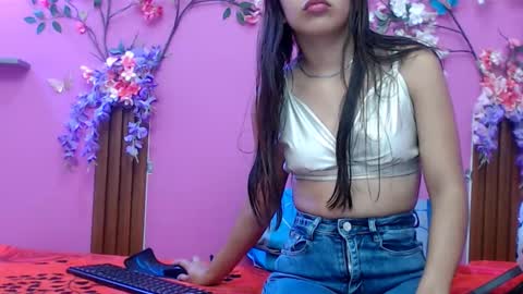 sofia online show from 09-18-25, 01:57