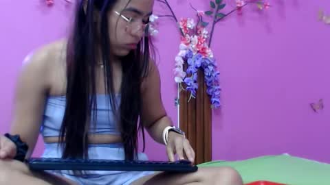 sofia online show from 01-12-26, 01:16