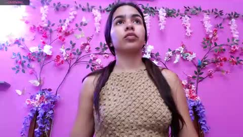 Snapshot of skinnysofia18 chatting on 06-21-26, 01:46 sofia online show from 06-21-26, 01:46