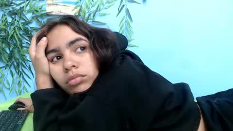 Snapshot of skinnysofia18 chatting on 07-04-26, 02:34 sofia online show from 07-04-26, 02:34