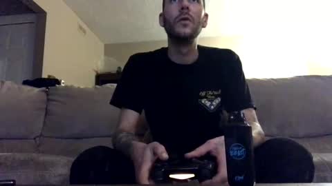 Snapshot of skinnytallz chatting on 02-04-25, 10:45 Meatnbones online show from 02-04-25, 10:45