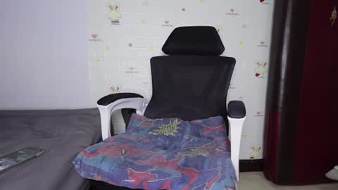 Snapshot of skinnythai4u chatting on 05-22-26, 03:28 skinnythai4u online show from 05-22-26, 03:28