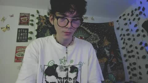 Snapshot of skiny_dann chatting on 04-21-26, 02:37 skiny_dann online show from 04-21-26, 02:37