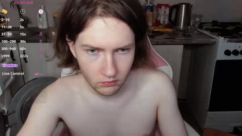 Snapshot of skip_london chatting on 02-24-25, 03:55 Andrew online show from 02-24-25, 03:55