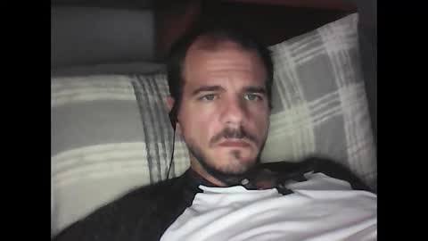 Snapshot of skippy6988 chatting on 09-27-25, 06:46 Easy-E online show from 09-27-25, 06:46