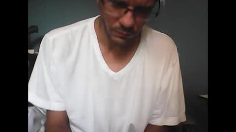 Snapshot of skippy6988 chatting on 10-05-25, 05:22 Easy-E online show from 10-05-25, 05:22