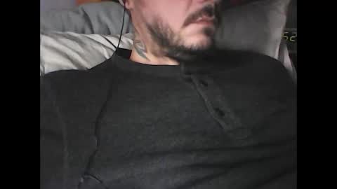 Snapshot of skippy6988 chatting on 11-08-25, 06:51 Easy-E online show from 11-08-25, 06:51