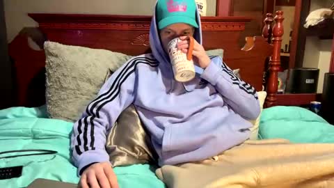 Snapshot of skittles933 chatting on 03-12-25, 11:20 Skittles online show from 03-12-25, 11:20