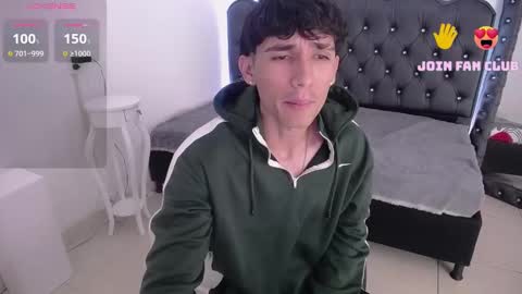 Snapshot of skorpyonmusclee chatting on 12-31-24, 08:26 Skorpyon Musclee online show from 12-31-24, 08:26